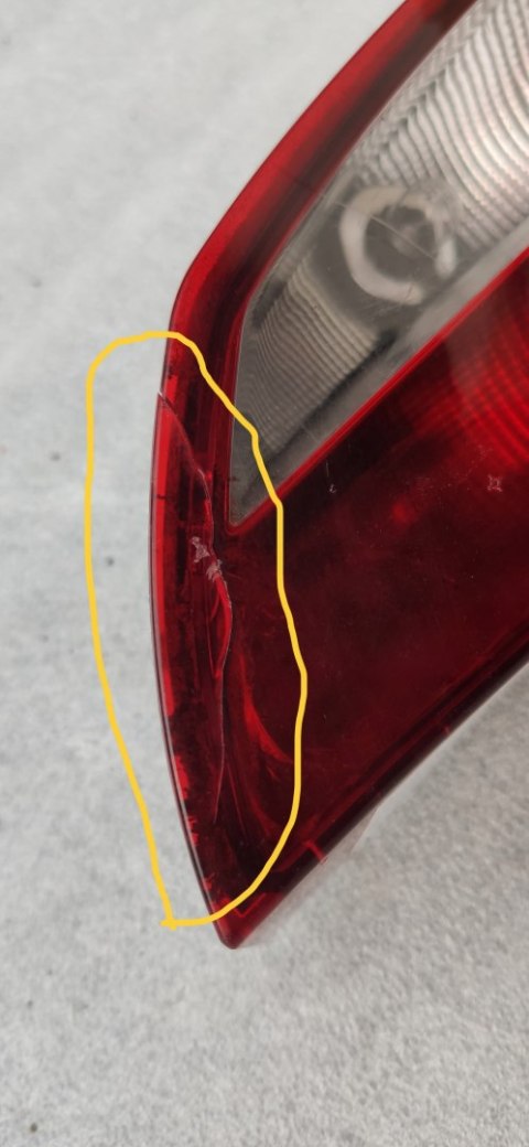 Lampa parawa tył w klape AIXAM City Crossline Coupe 2016-2023 USZKODZONA