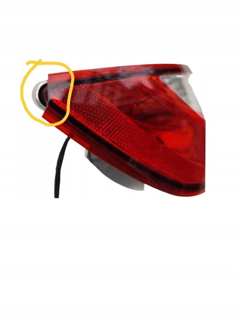Lampa w błotnik lewy tył AIXAM City Coupe Crossline 2016-2023 USZKODZONA
